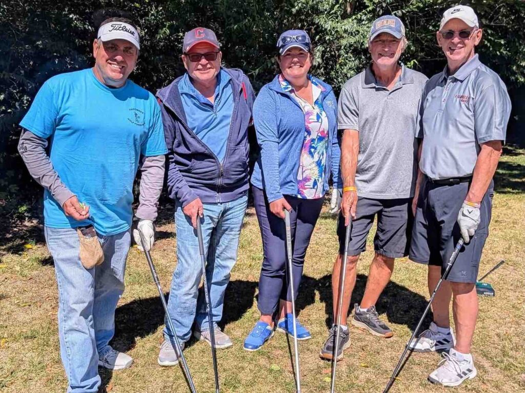 Cleveland Fagowees golfers get out for a fun event