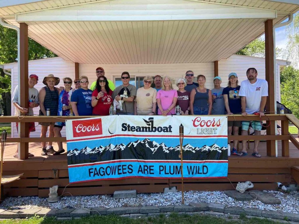 Cleveland Fagowees members having fun on a Steamboat ski trip