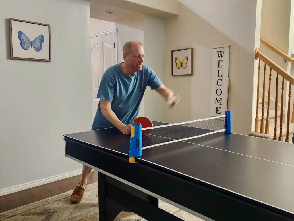 Fagowees skier enjoying some ping pong